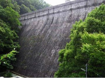 布引五本松堰堤