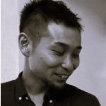 建築家山根 侑己の顔写真