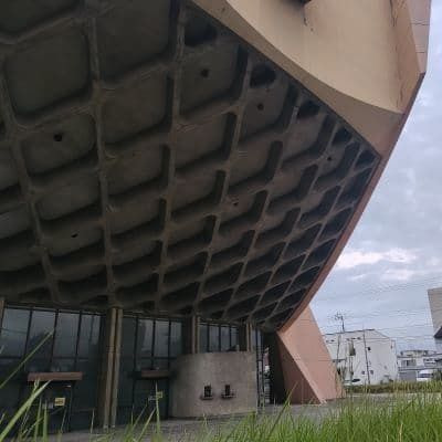 瀬戸内にある建築家丹下健三が設計した旧香川県立体育館