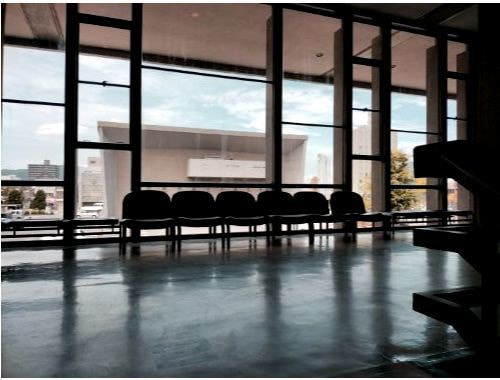 建築家丹下健三が設計した今治市市民会館