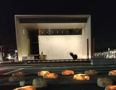 建築家谷口吉生による丸亀市猪熊弦一郎現代美術館