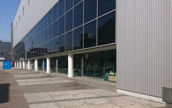 建築家谷口吉生による丸亀市立中央図書館