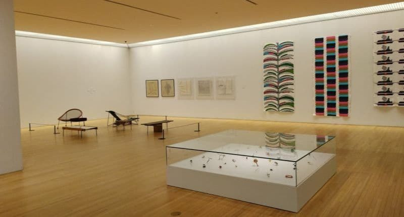 建築家谷口吉生による丸亀市猪熊弦一郎現代美術館