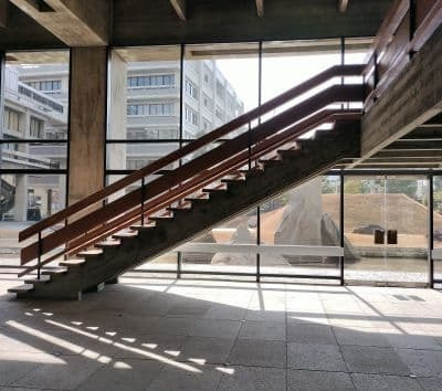 香川県庁舎ロビー