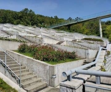 淡路夢舞台百段苑