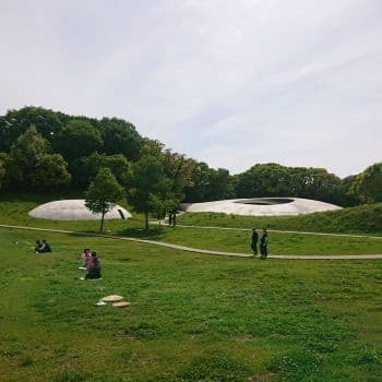 建築家西沢立衛による豊島美術館