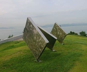 ジョージ・リッキー「三枚の正方形」