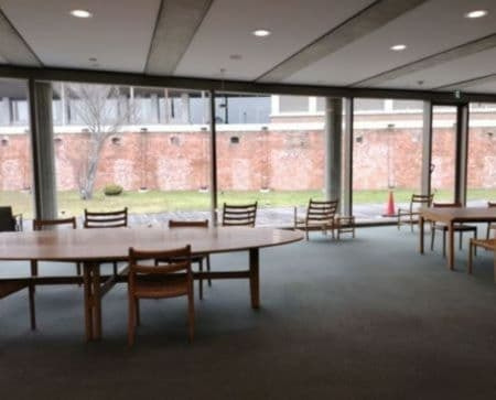 洲本図書館の北側