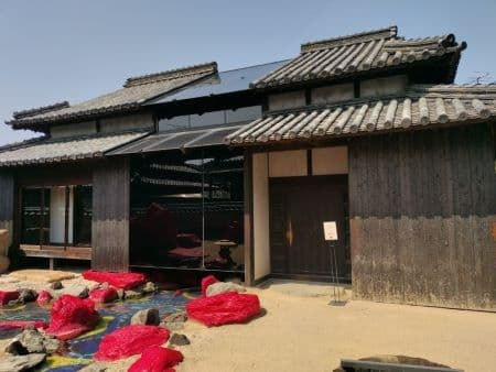 建築家永山祐子による豊島横尾館