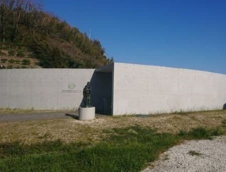 伊東豊雄が設計した今治市岩田健母と子のミュージアム