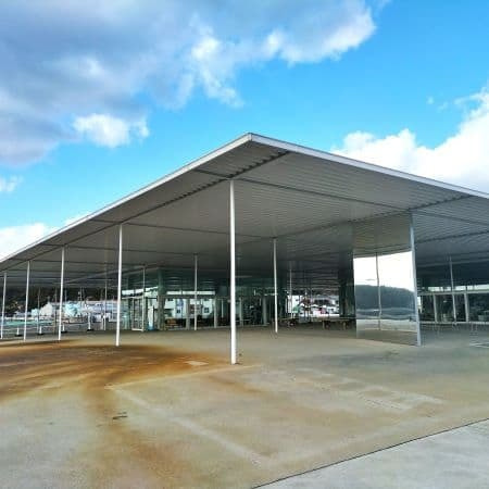 建築ユニットSANAAの設計による海の駅なおしま