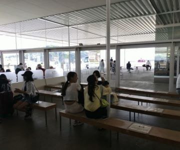 建築家妹島和世と西澤立衛により設立されたSANAAによってつくられた海の駅なおしま