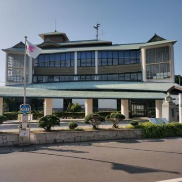 香川の名建築の一つ直島町役場