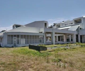 直島小学校十字型廊下