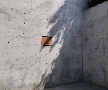 瀬戸内の現代アートが楽しめる李禹煥美術館