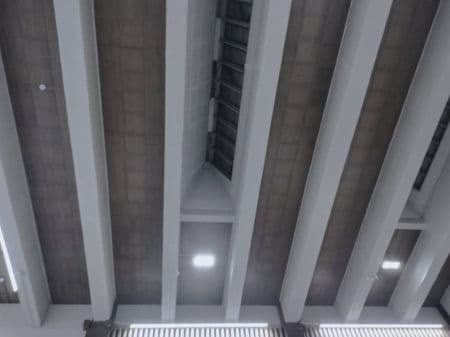 尼崎市役所の天窓