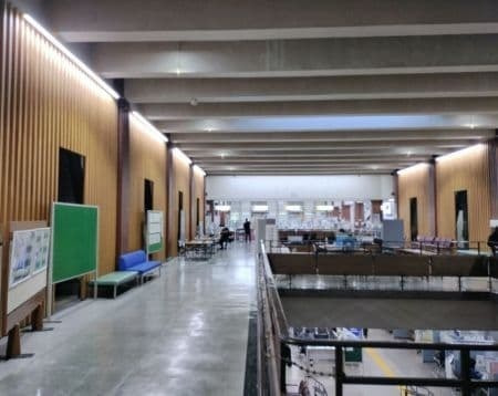 建築家村野藤吾による尼崎市庁舎南館内部