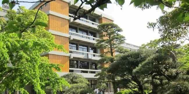 建築家大江宏による香川県立丸亀高校