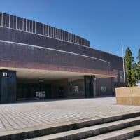 渡辺翁記念会館