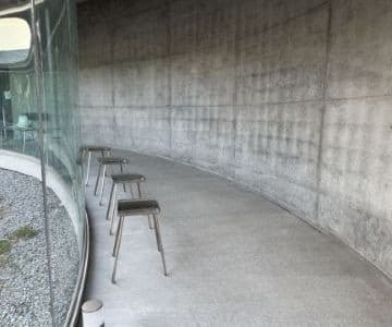 建築家周防貴之により設計された「やしまーる」