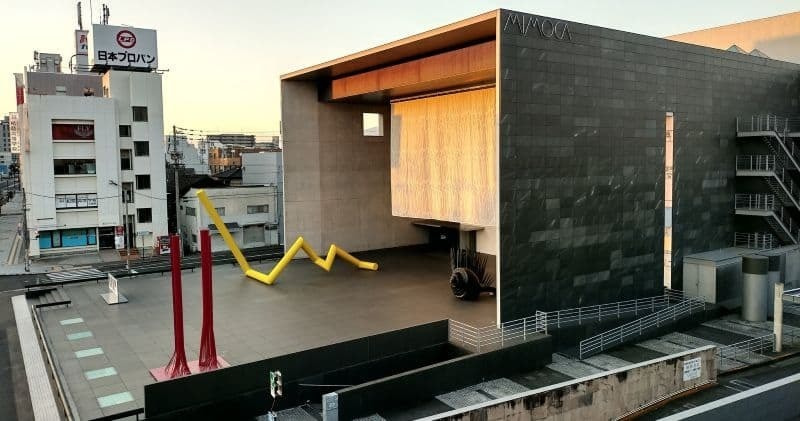 建築家谷口吉生による丸亀市立猪熊弦一郎現代美術館