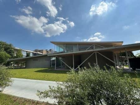 建築家ユニットSANAAによるJunko Fukutake Hall