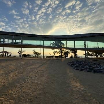 建築家周防貴之による屋島交流施設「やしまーる」