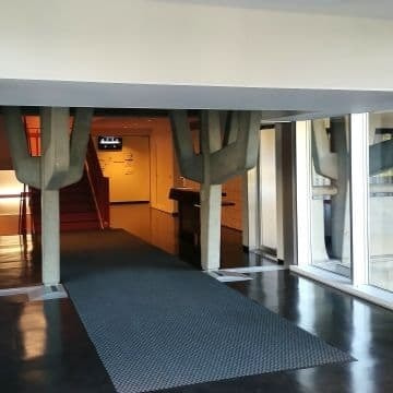 津山文化センタ