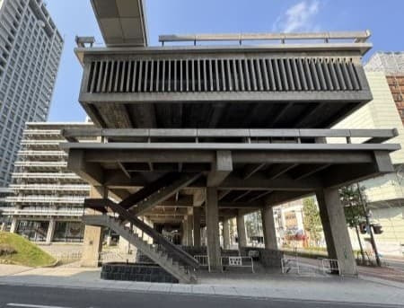 香川県庁舎低層棟