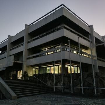 瀬戸内の名建築の一つ建築家芦原義信による旧香川県立図書館