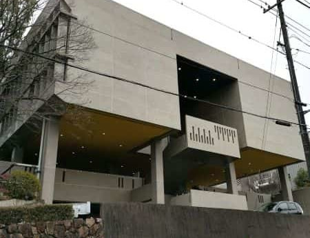 天神山文化プラザ