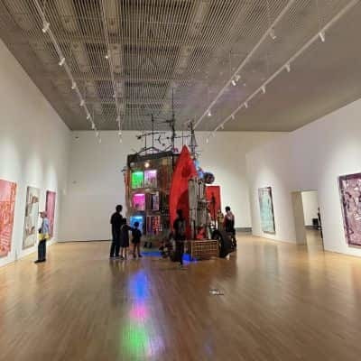 建築家谷口吉生による猪熊弦一郎現代美術館の展示室