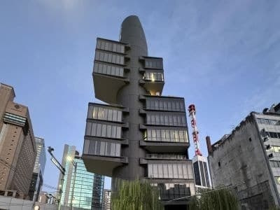 メタボリズム思想によりつくられた静岡新聞東京支社ビル