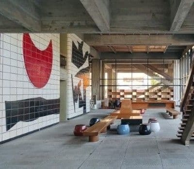 香川県庁舎ロビー