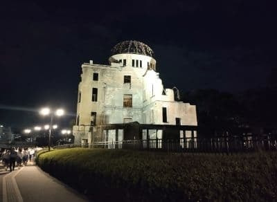 夜間の原爆ドーム