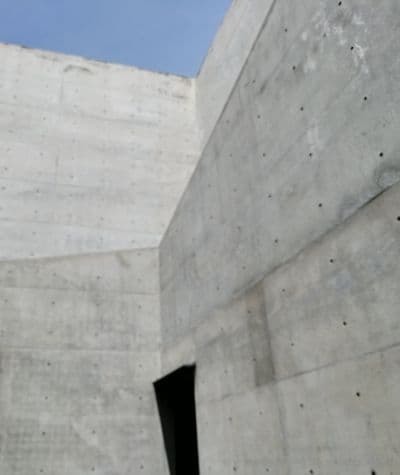 地中美術館