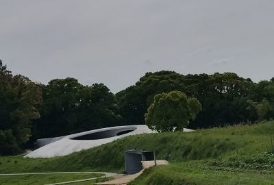 豊島美術館