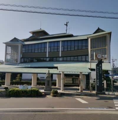 香川の名建築の一つ直島町役場